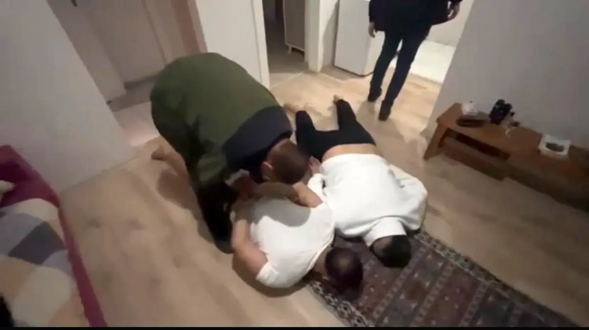 bursa merkezli suc orgutune es zamanli operasyon 22 gozalti 23 kadin kurtarildi S1q7Ee2m