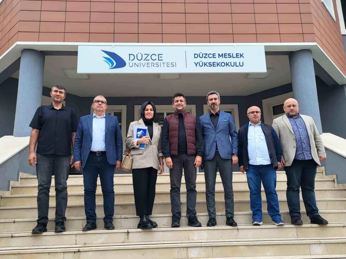 duzce ticaret ve sanayi odasi meslek yuksekokullari ile isbirligi toplantisi duzenledi xnu1BRm8.jpg