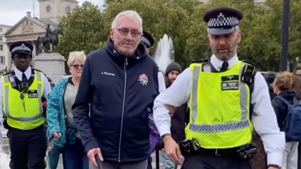 londrada gorme engelli bir kisi israili elestirdigi gerekcesiyle tutuklandi ZvbS9rjE