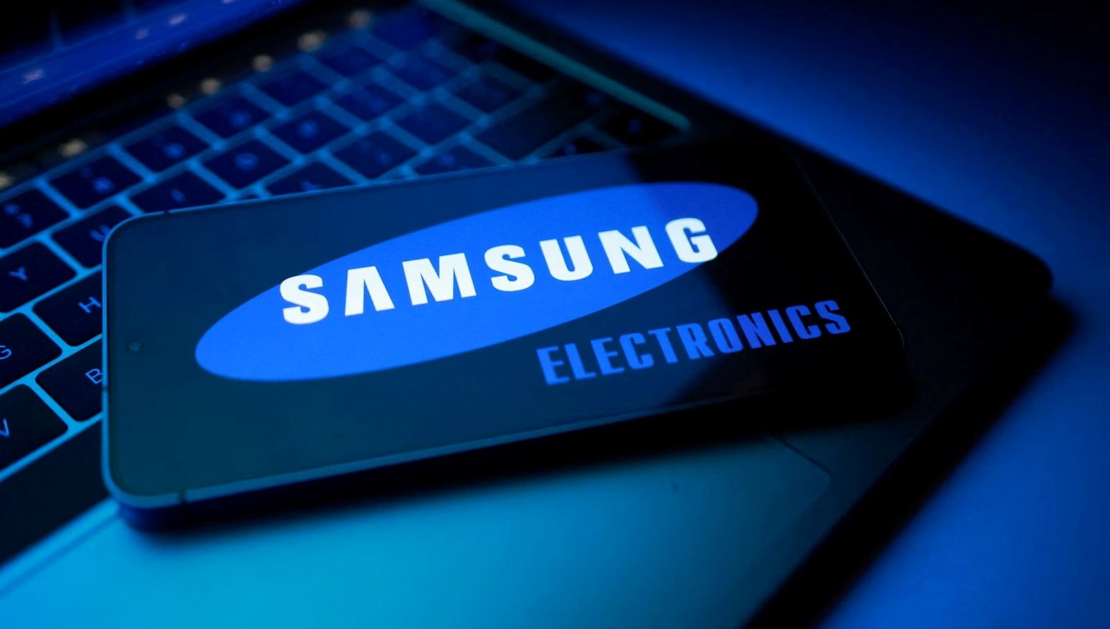 samsungdan uce katlanir telefon trifolda dair tum bilinenler 46eCmfIi.jpg