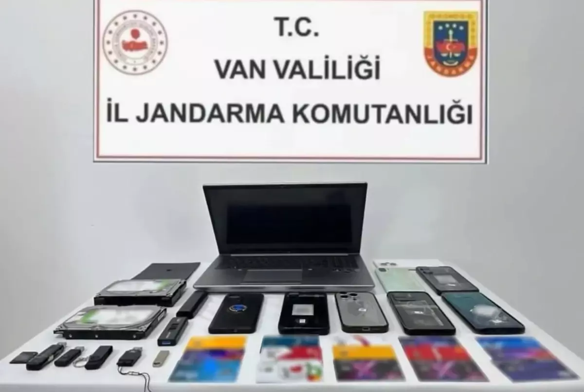 siber suclarla mucadelede 61 supheli yakalandi rqDHg62y.jpg