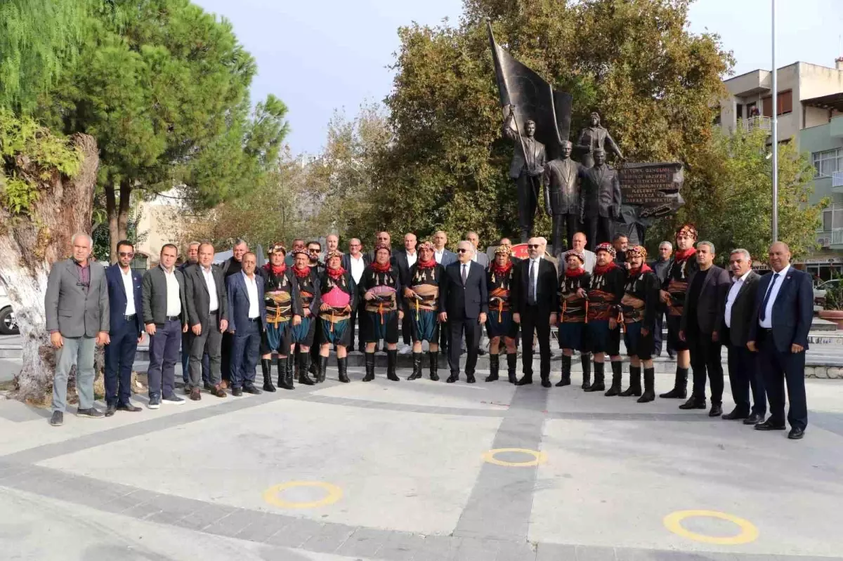 sokede 19 ekim muhtarlar gunu coskuyla kutlandi 1M2NWWhR.jpg