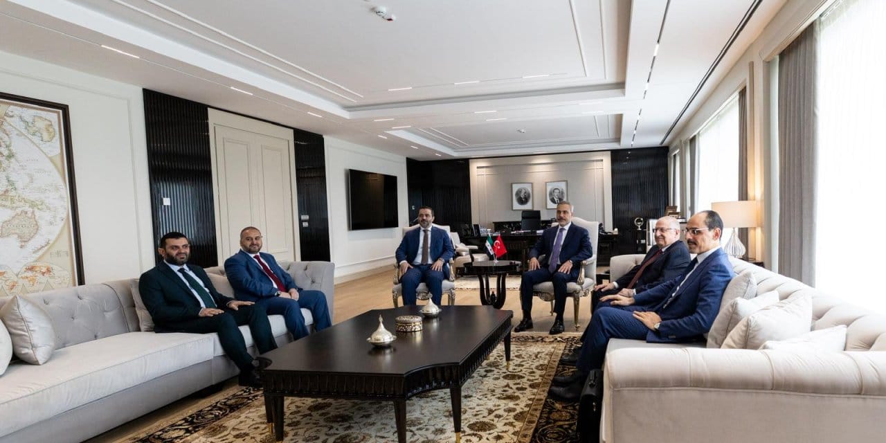 turkiye ve suriye arasindaki ankarada yapilan toplanti sona erdi F4xmiLbu.jpg