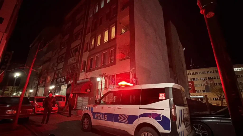 eskisehirde-supheli-olum-yalniz-yasadigi-evinde-cansiz-bedeni-bulundu-N6TATeAl