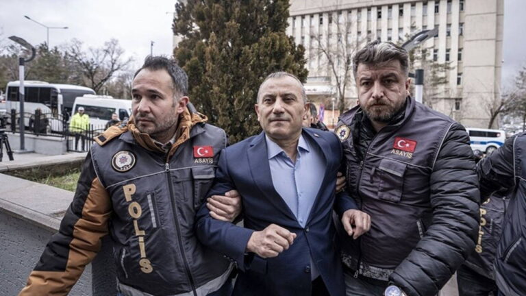 gulistan-doku-sorusturmasi-eski-tunceli-valisi-tuncay-sonel-hakkinda-bir-suc-duyurusu-daha-vhTVZQG4