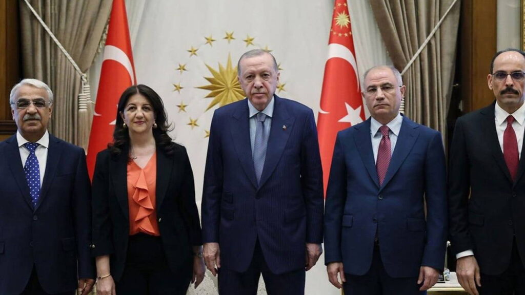 surecte-tikaniklik-iddialarina-akp-kurmaylari-yanit-verdi-sonunda-bir-karar-verilecek-wgW4LHg9