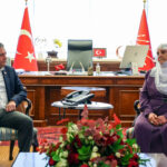 baris-annelerinden-ozgur-ozele-ziyaret-gd8rjFIC