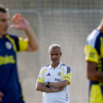 Fenerbahcede kadrodaki kalabalik ismail kartali olumsuz etkiliyor adim atacak yer yok B9kUmV7x