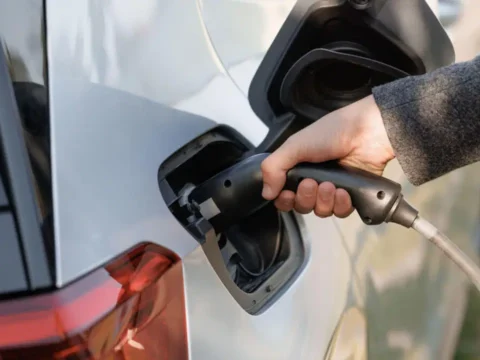Kuresel petrol krizinde cin formulu elektrikli taksiler ve arac paylasimi 6SSiKO9k