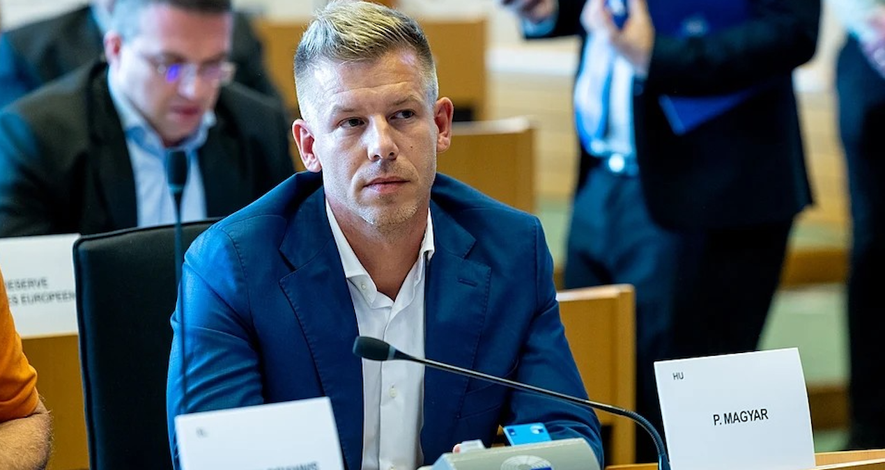 Yeni basbakanin gozu kara cikti eski hukumetten kim varsa ayagini kaydiriyor OC24zqAa